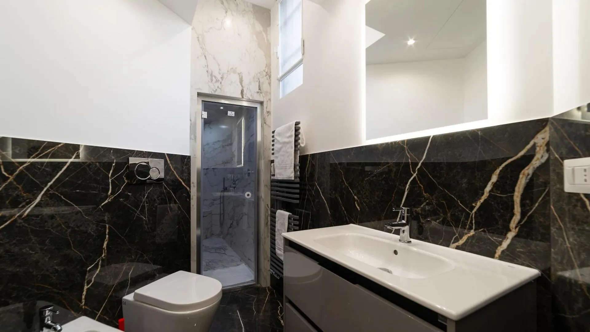 Apartman Intrho - Duomo Modern Apt With Hammam Milánó